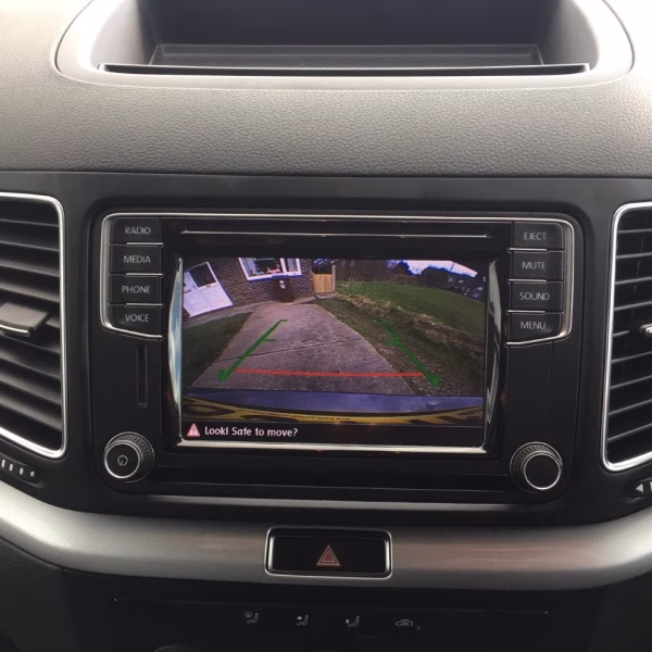 Front & Reverse Camera Integration Kit for VW Transporter / Caddy / Sharan with  7" touch screen display