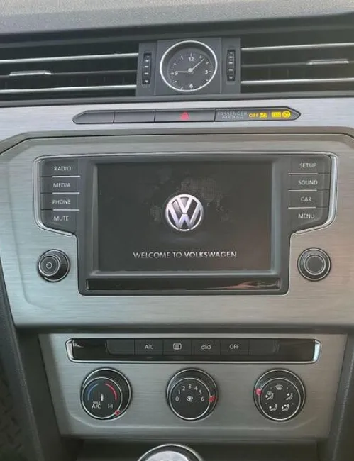 Volkswagen Front & Reverse Camera Kit for Golf Jetta Polo Taigo Tiguan Touran T-Cross - incarmusic.co.uk