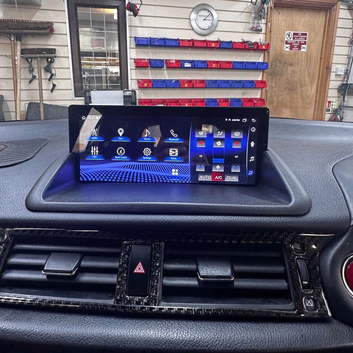 10.25″ Screen Car Multimedia Player With Built-In Apple CarPlay & Android Auto For Lexus NX RX IS ES GS RC CT LS LX LC UX...