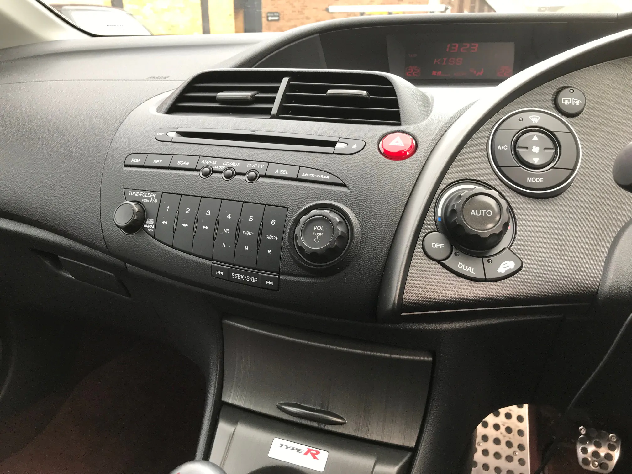 Honda Civic Double Din Car Stereo Fitting Kit & Steering Control - incarmusic.co.uk