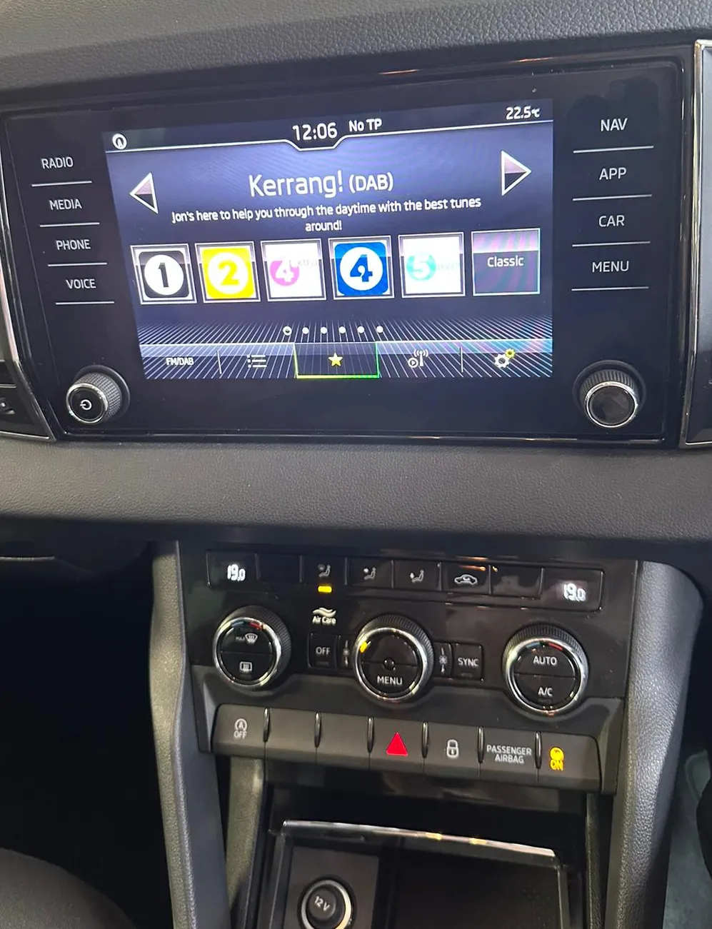 Skoda MIB 2 Front & Rear Camera Kit for Fabia Karoq Kodiaq Octavia Superb - incarmusic.co.uk